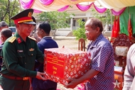 Khanh Hoa Provincial Military Command extends Chol Chnam Thmay greetings in Cambodia